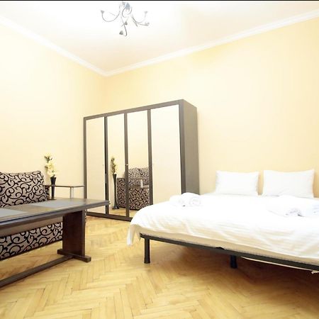 "Deluxe Apartments" K 45 - 1128 Lviv Kültér fotó